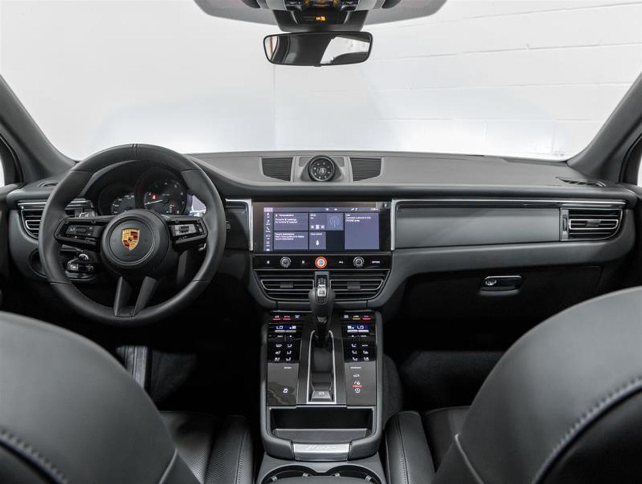 2026 Porsche Macan  Photo