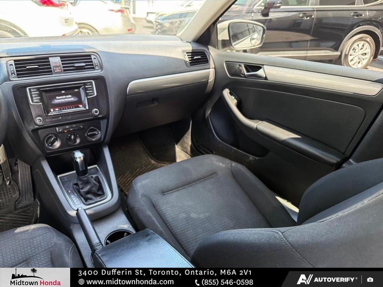2016 Volkswagen Jetta Sedan VdpUrlEn Photo