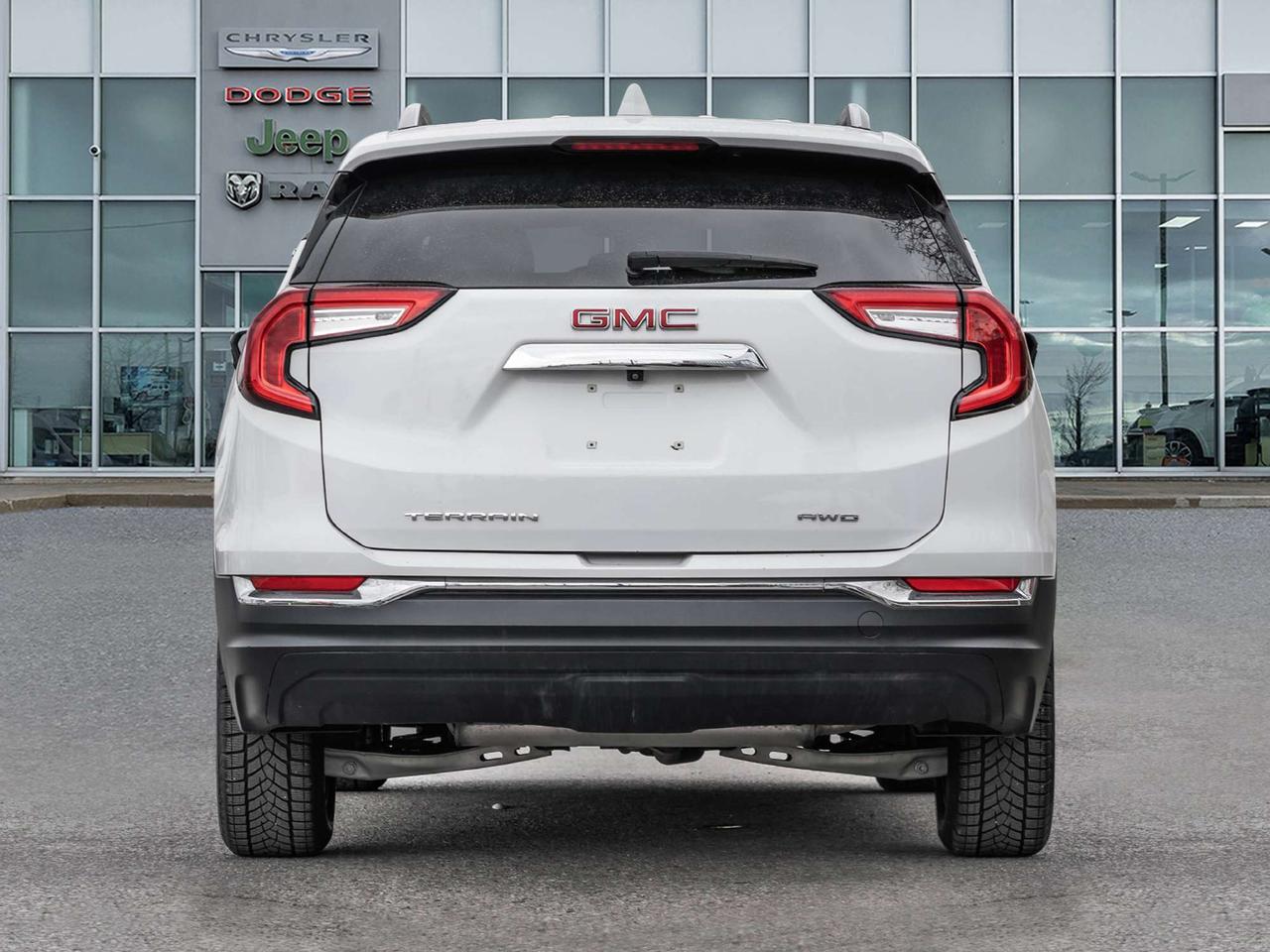 2024 GMC Terrain AWD 4DR SLT Photo