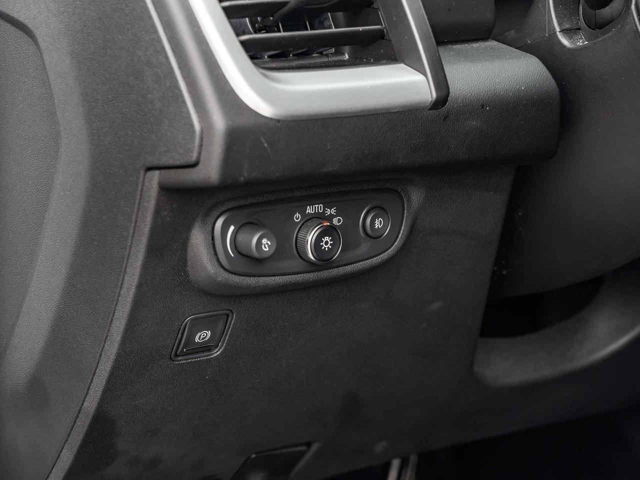 2024 GMC Terrain AWD 4DR SLT Photo