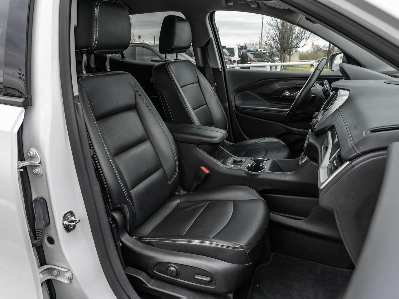 2024 GMC Terrain AWD 4DR SLT Photo