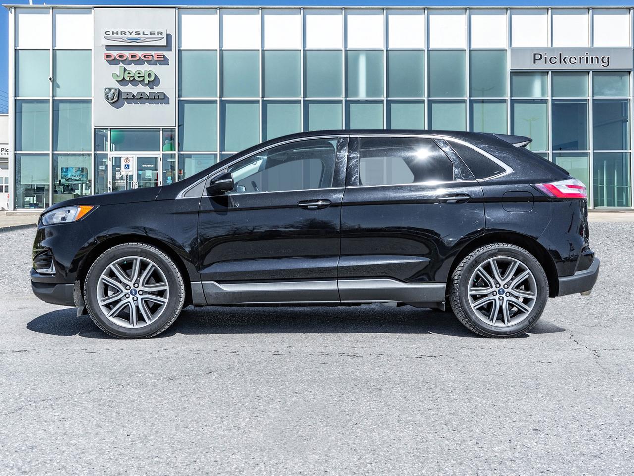 2021 Ford Edge Titanium AWD  ROOF  NAVI  LEATHER SEATS Photo2