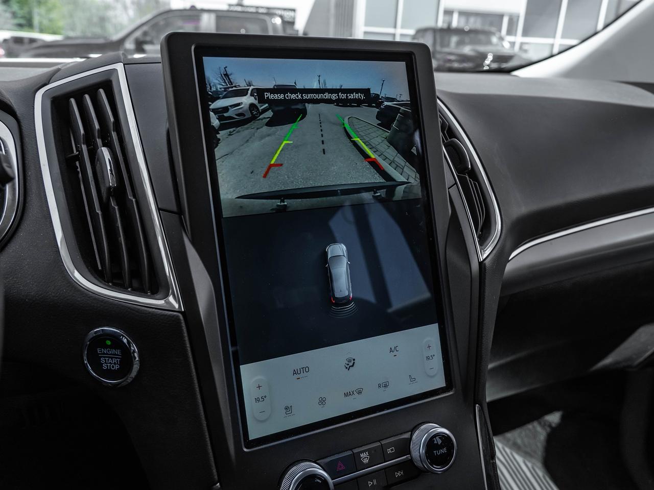 2021 Ford Edge Titanium AWD  ROOF  NAVI  LEATHER SEATS Photo
