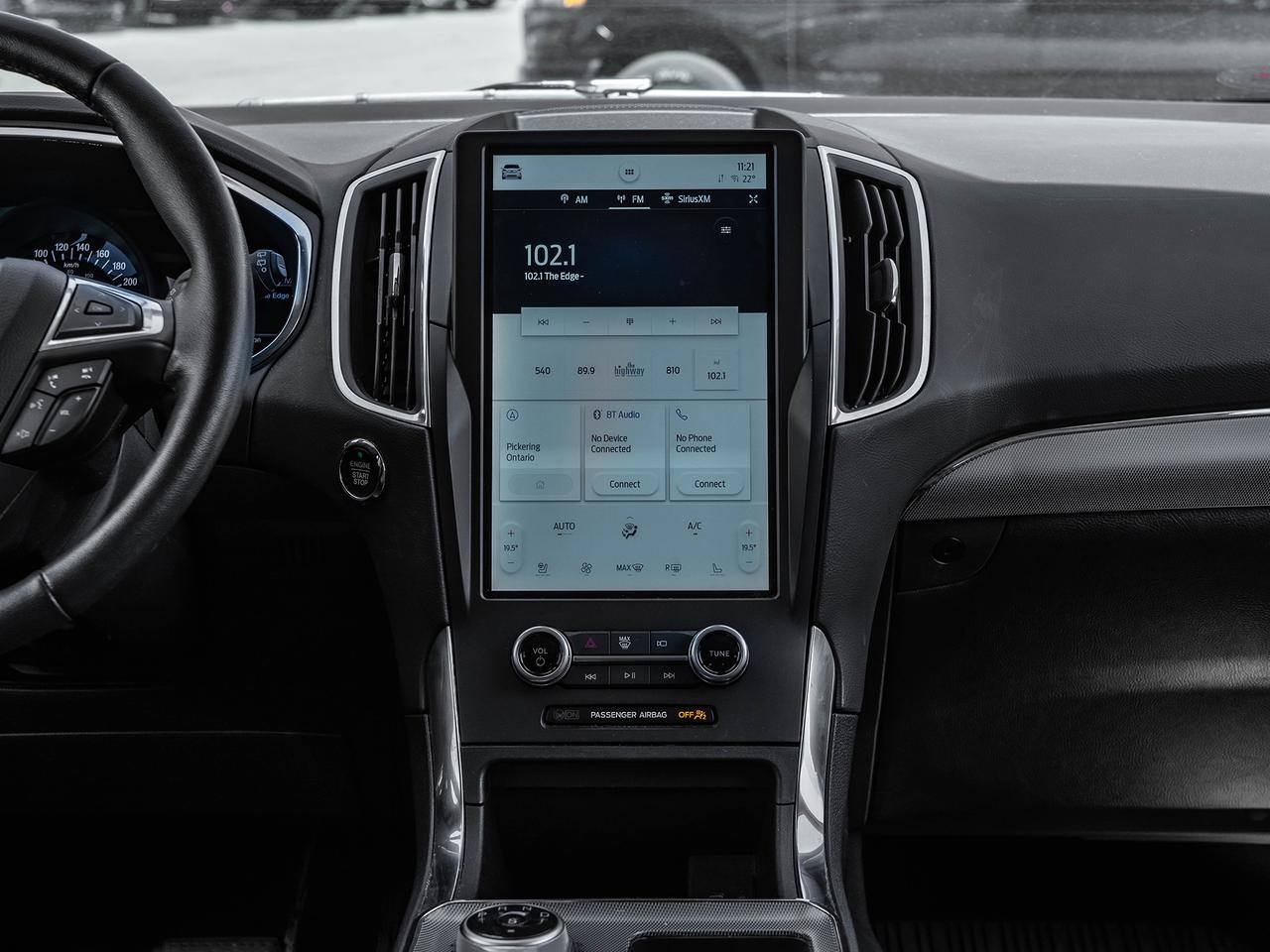 2021 Ford Edge Titanium AWD  ROOF  NAVI  LEATHER SEATS Photo