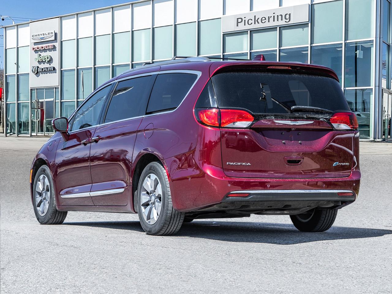 2020 Chrysler Pacifica Hybrid  Photo4