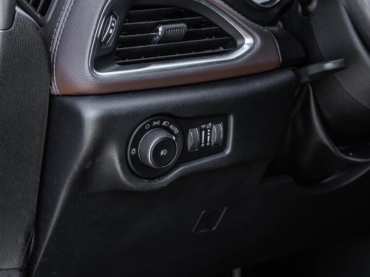 2020 Chrysler Pacifica Hybrid  Photo