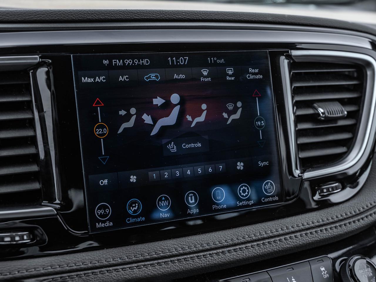 2020 Chrysler Pacifica Hybrid  Photo