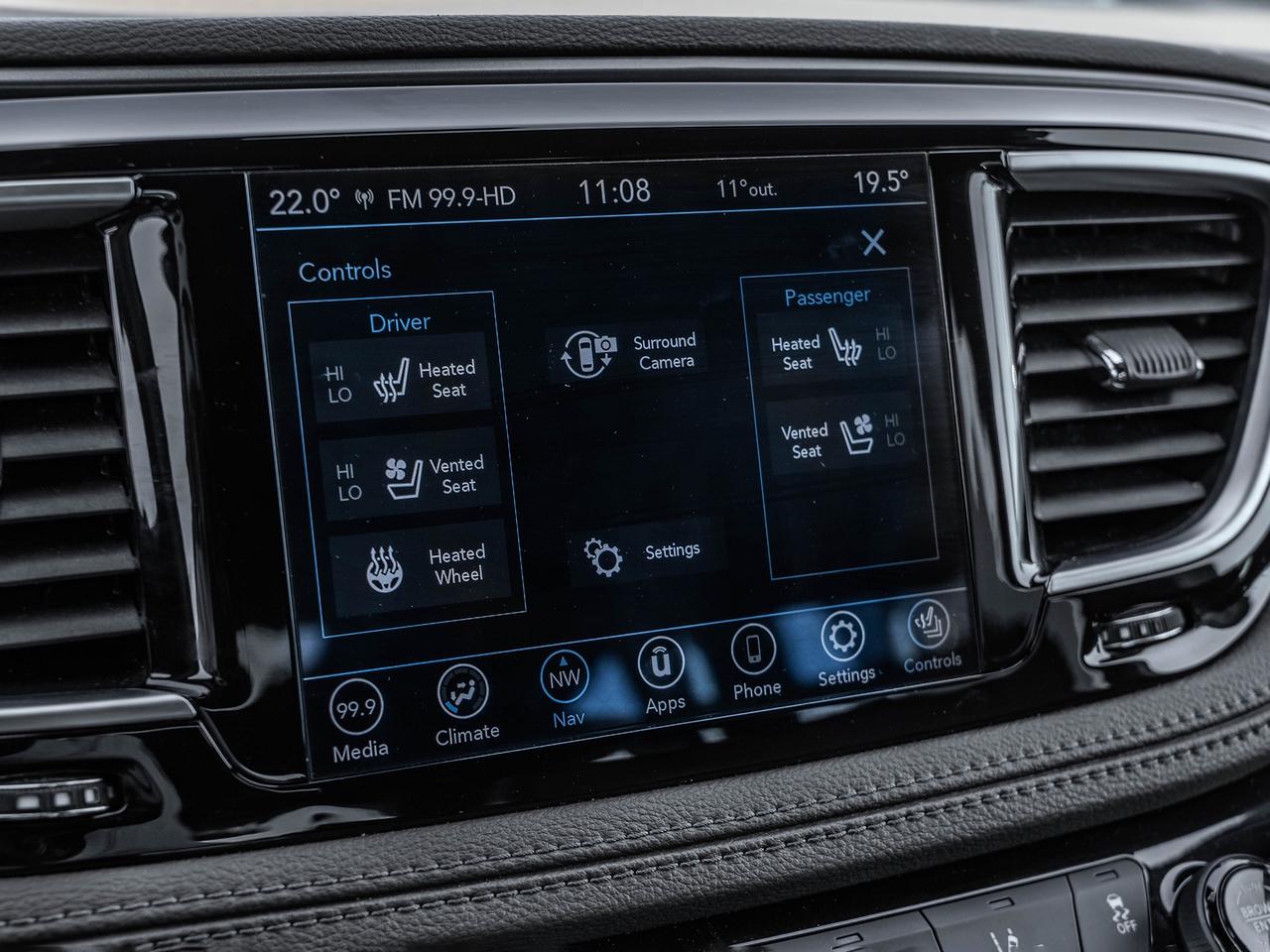2020 Chrysler Pacifica Hybrid  Photo
