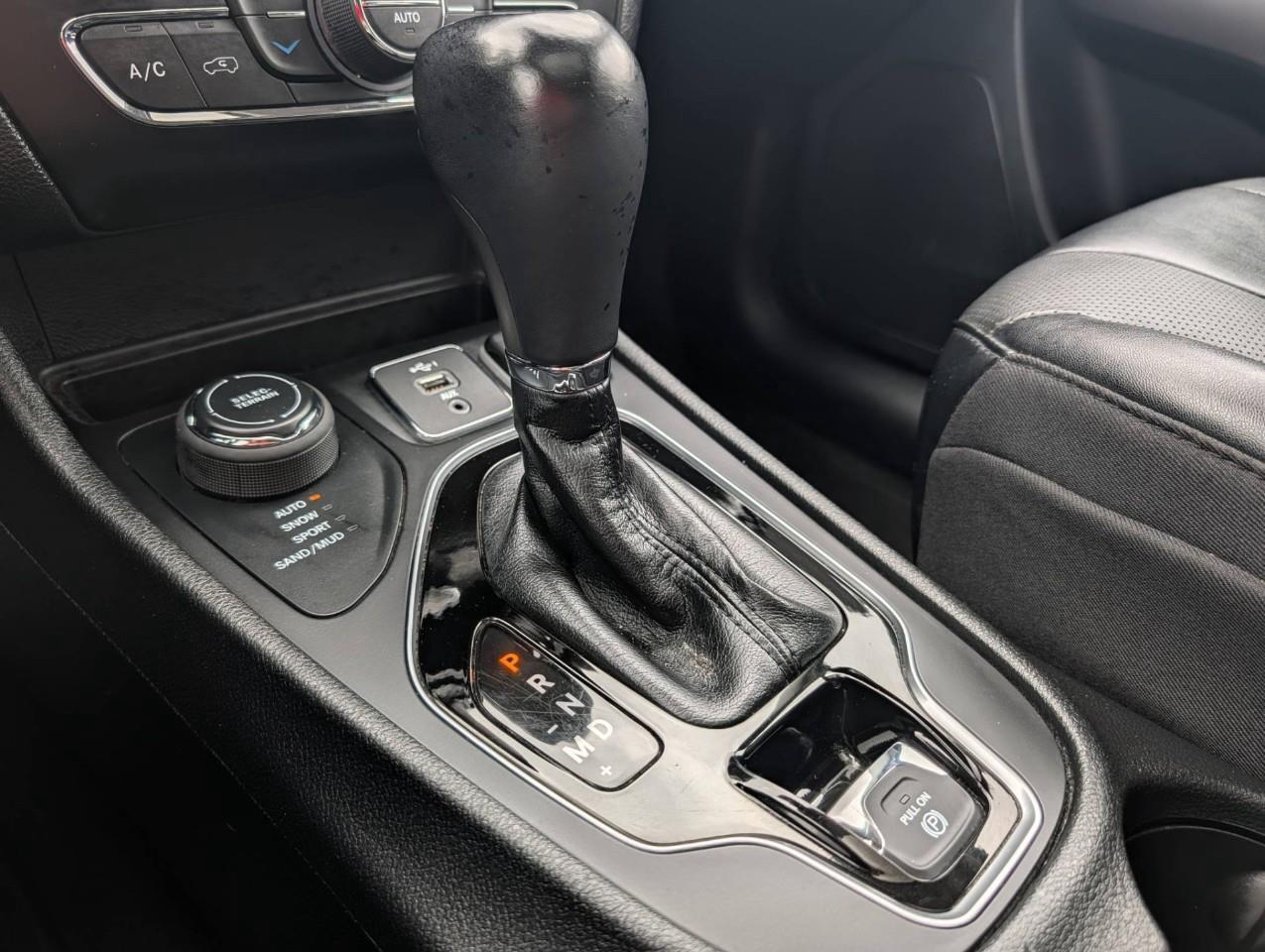 2022 Jeep Cherokee Limited NO ACCIDENTS Photo