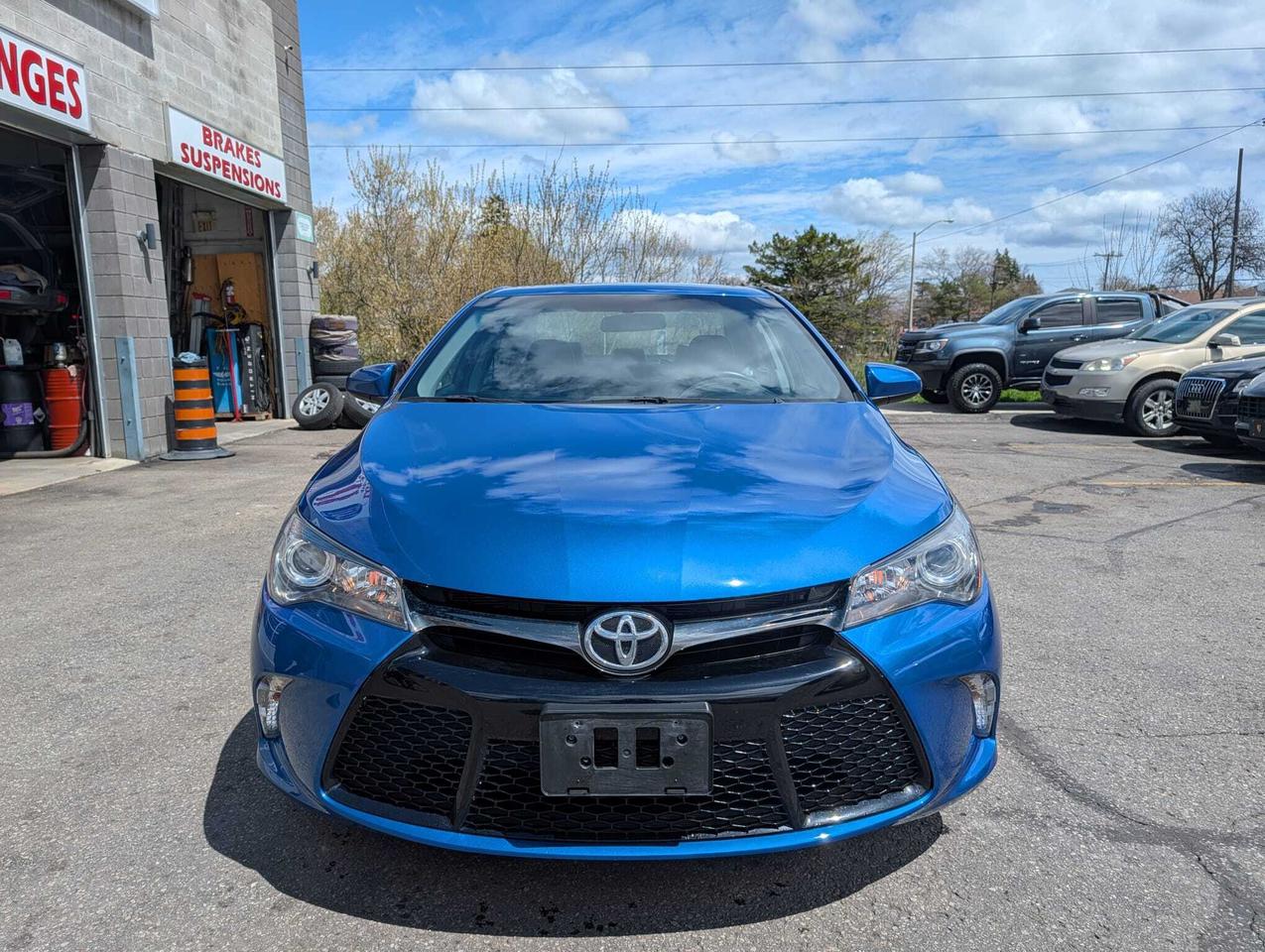 2016 Toyota Camry SE, 1 Owner, Low kms! Only 66500! Photo