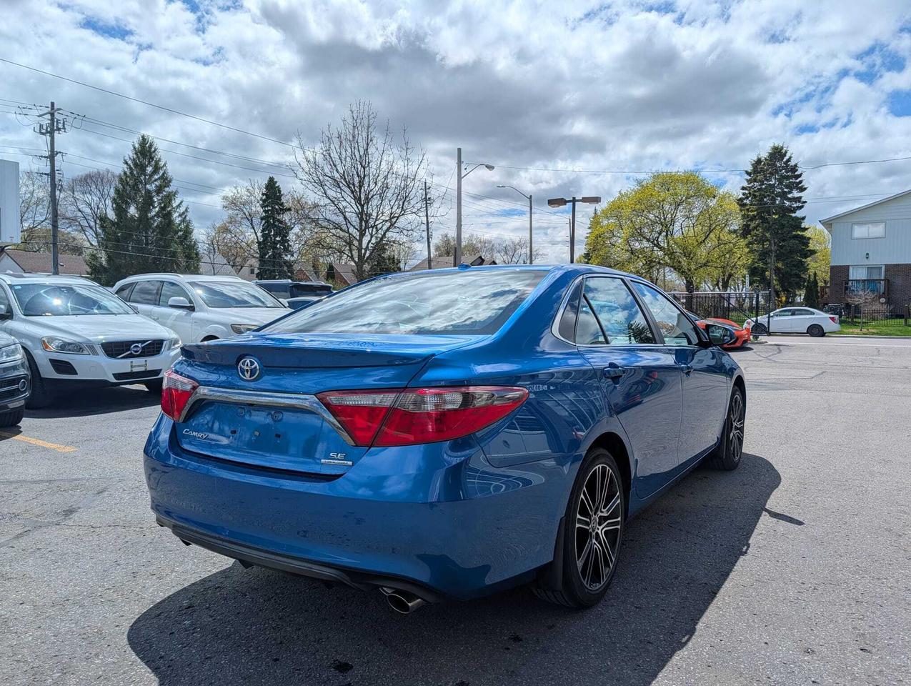 2016 Toyota Camry SE, 1 Owner, Low kms! Only 66500! Photo