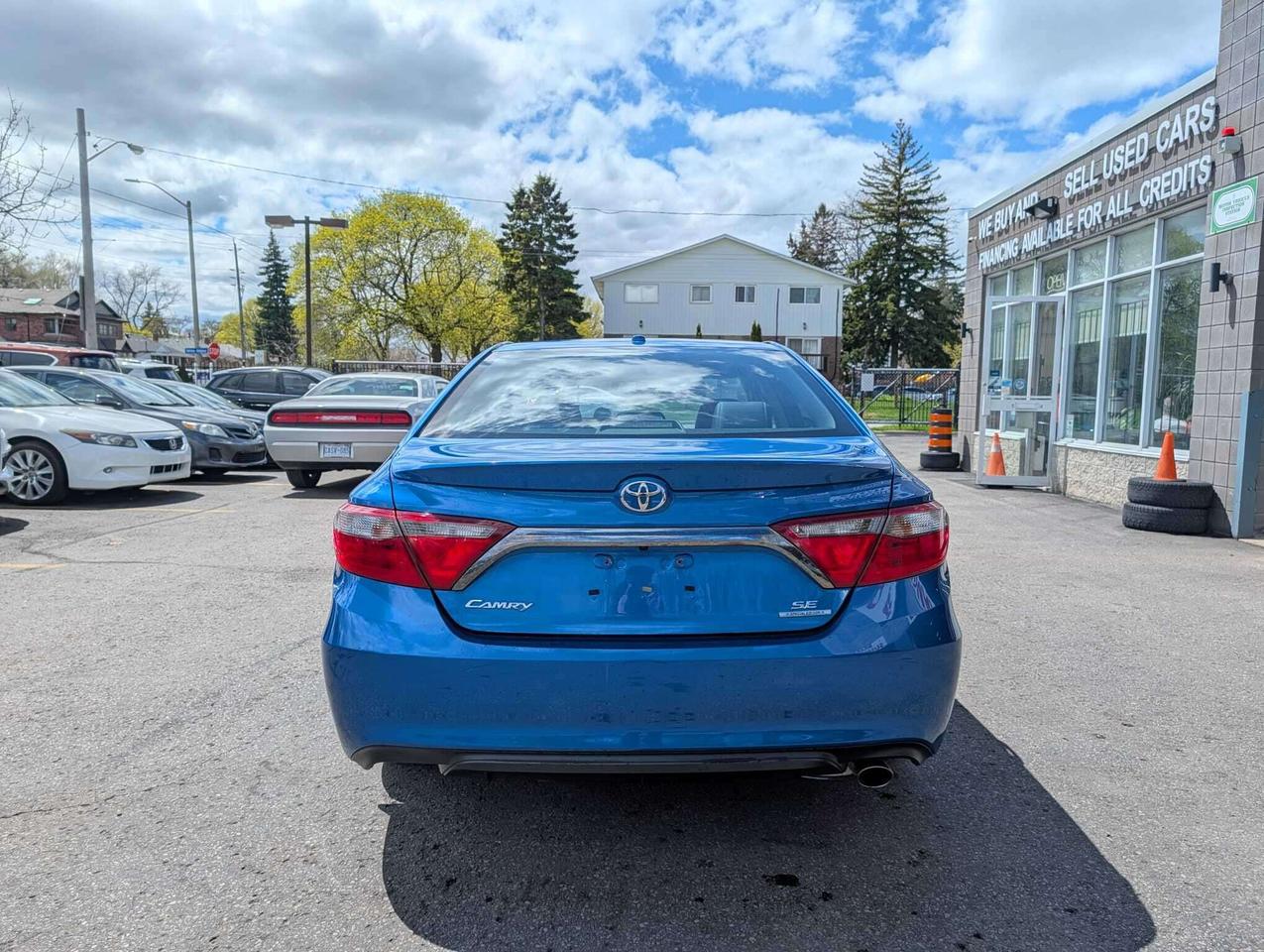 2016 Toyota Camry SE, 1 Owner, Low kms! Only 66500! Photo