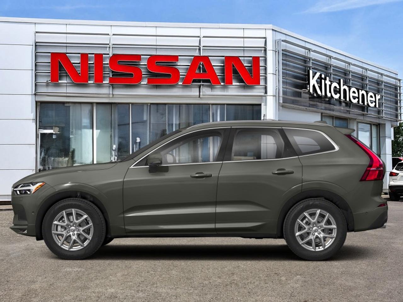 2018 Volvo XC60 T5 AWD Momentum Photo0