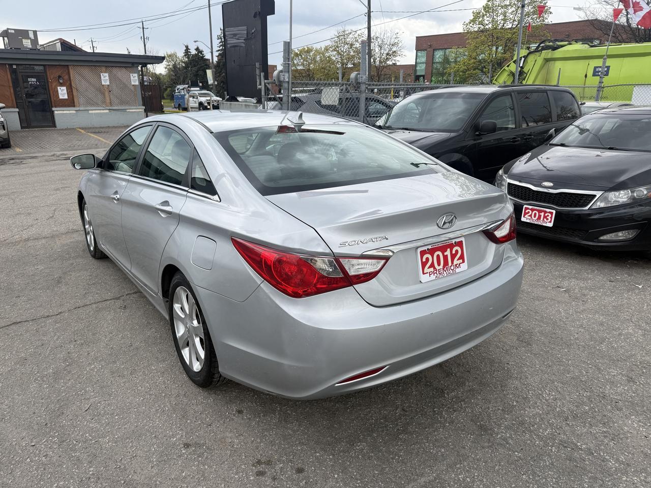 2012 Hyundai Sonata *** 3 YEAR WARRANTY INCLUDED *** Photo