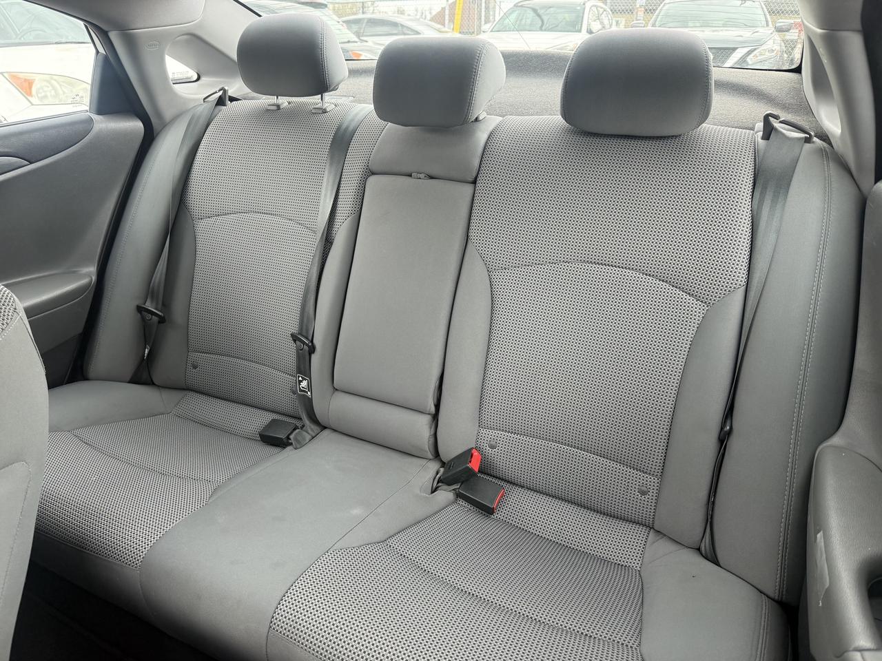 2012 Hyundai Sonata *** 3 YEAR WARRANTY INCLUDED *** Photo