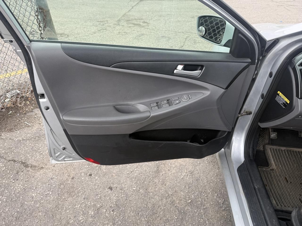 2012 Hyundai Sonata *** 3 YEAR WARRANTY INCLUDED *** Photo
