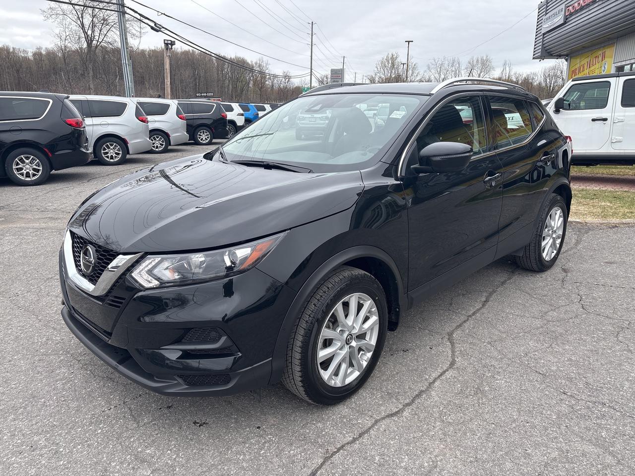 2023 Nissan Qashqai SV Photo2