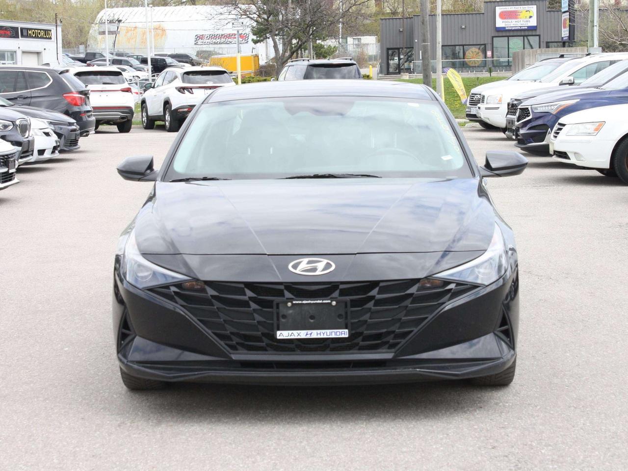 2023 Hyundai Elantra Preferred IVT Photo