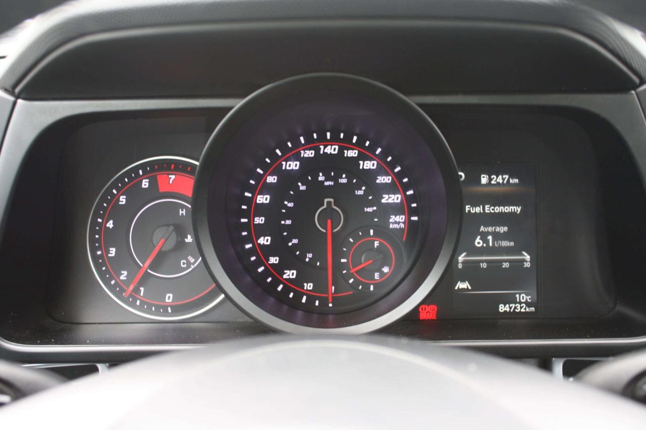 2023 Hyundai Elantra Preferred IVT Photo
