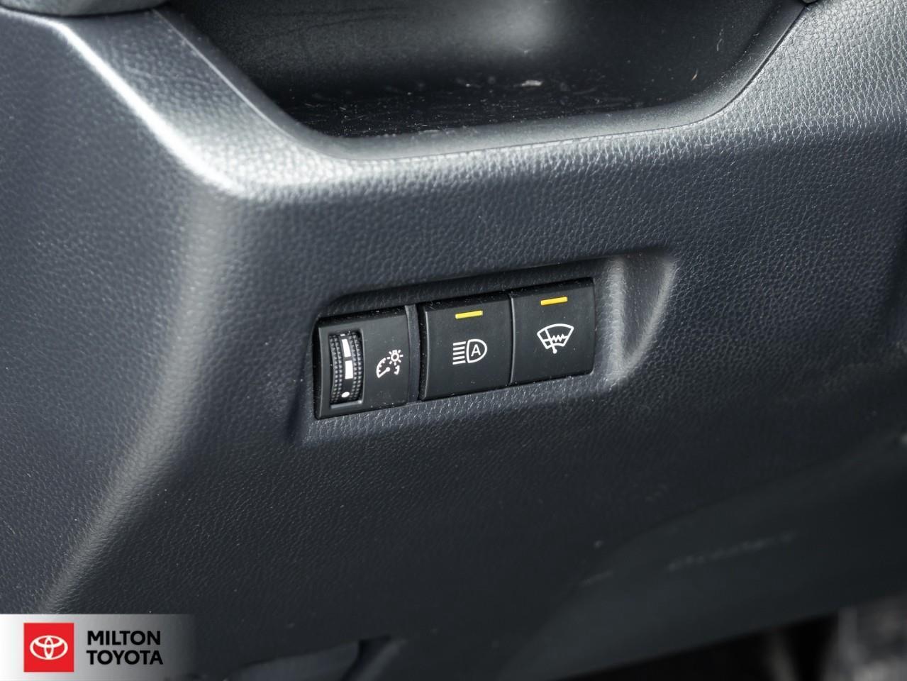 2019 Toyota RAV4 HEATED SEATS APPLE CARPLAY BLIND SPOT MONITORING N Photo