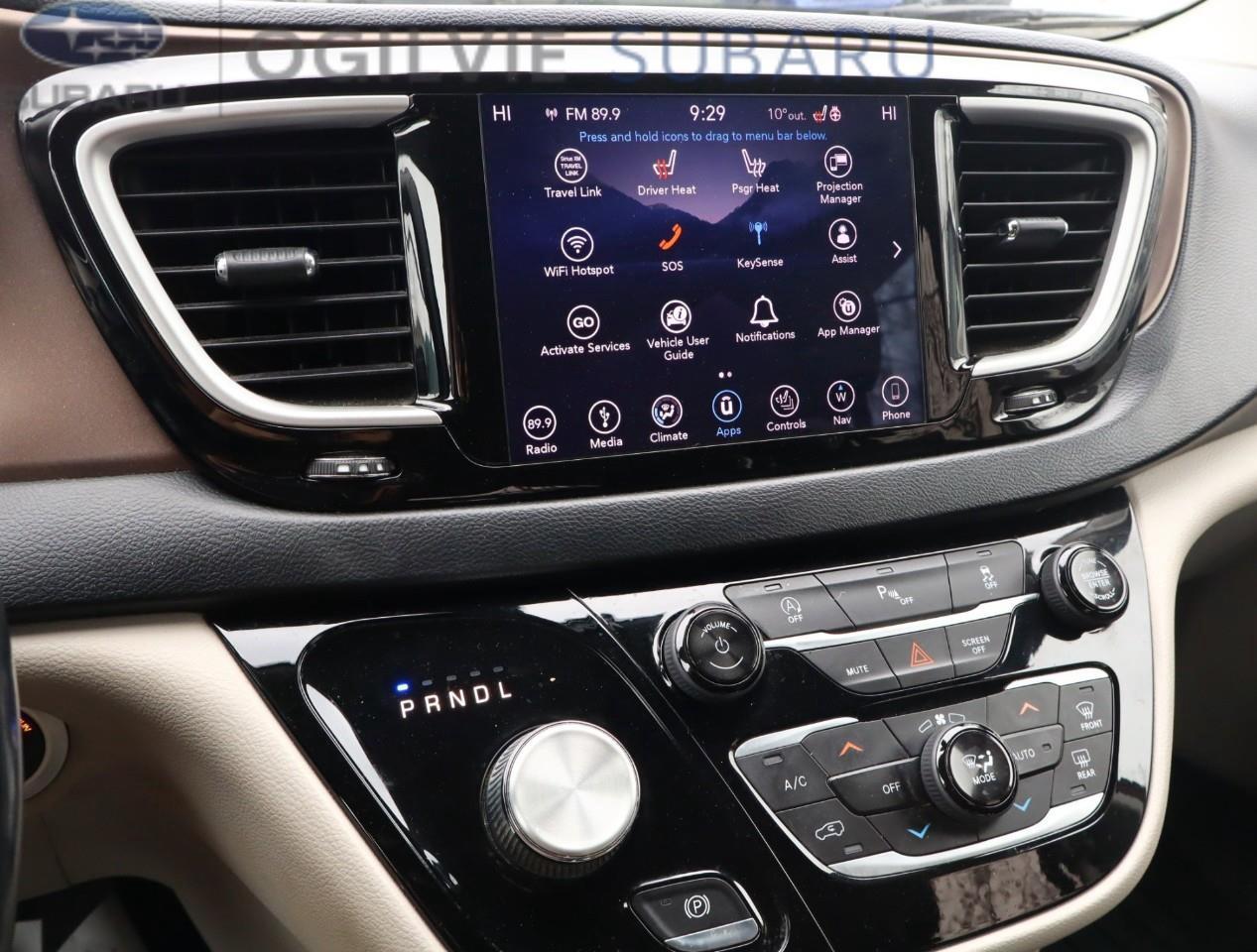 2019 Chrysler Pacifica Touring-L Passenger Van Photo