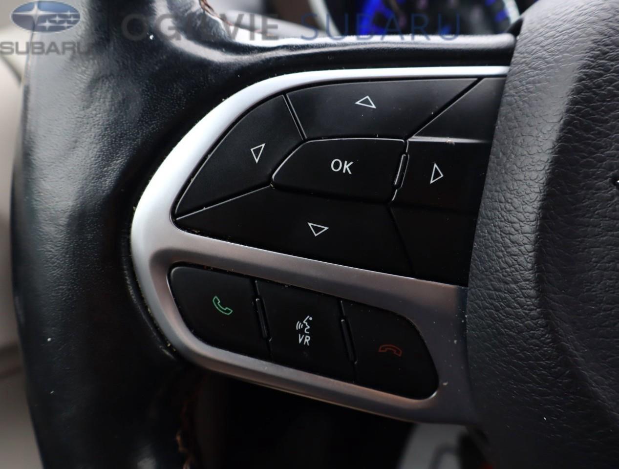 2019 Chrysler Pacifica Touring-L Passenger Van Photo