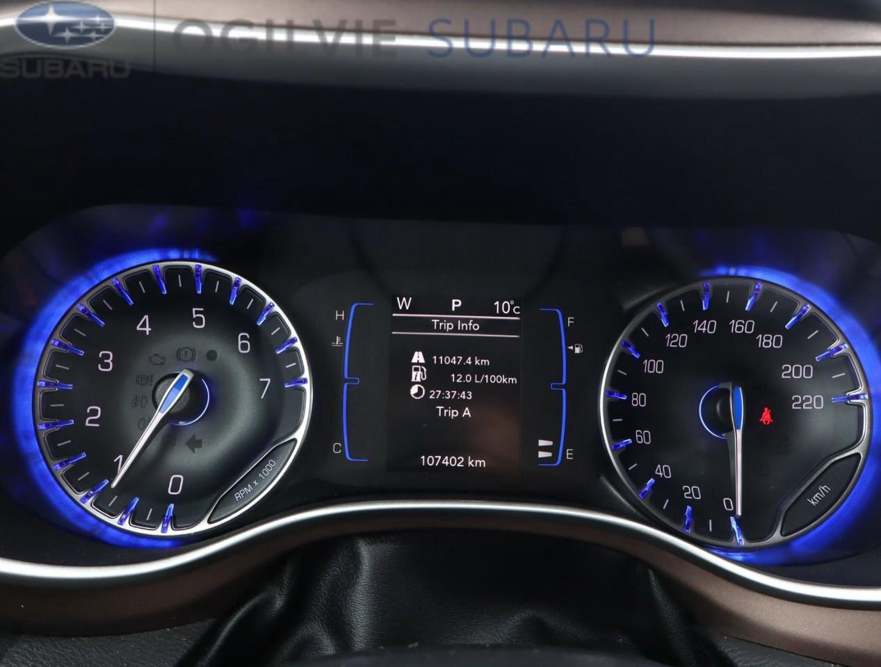 2019 Chrysler Pacifica Touring-L Passenger Van Photo