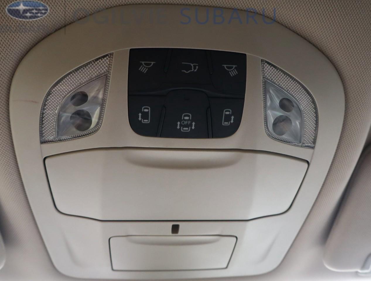 2019 Chrysler Pacifica Touring-L Passenger Van Photo
