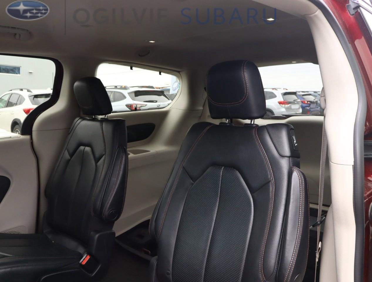 2019 Chrysler Pacifica Touring-L Passenger Van Photo