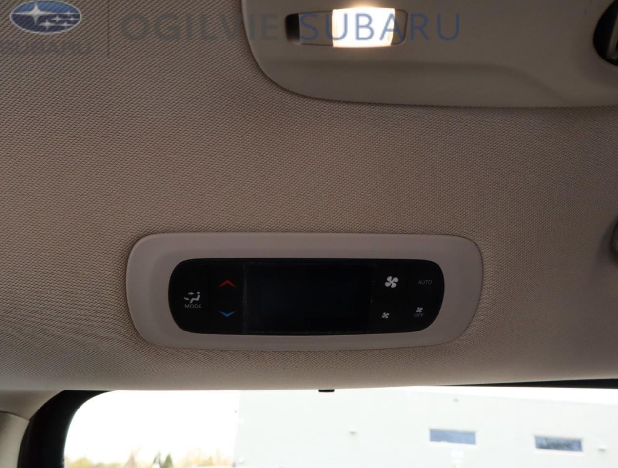 2019 Chrysler Pacifica Touring-L Passenger Van Photo