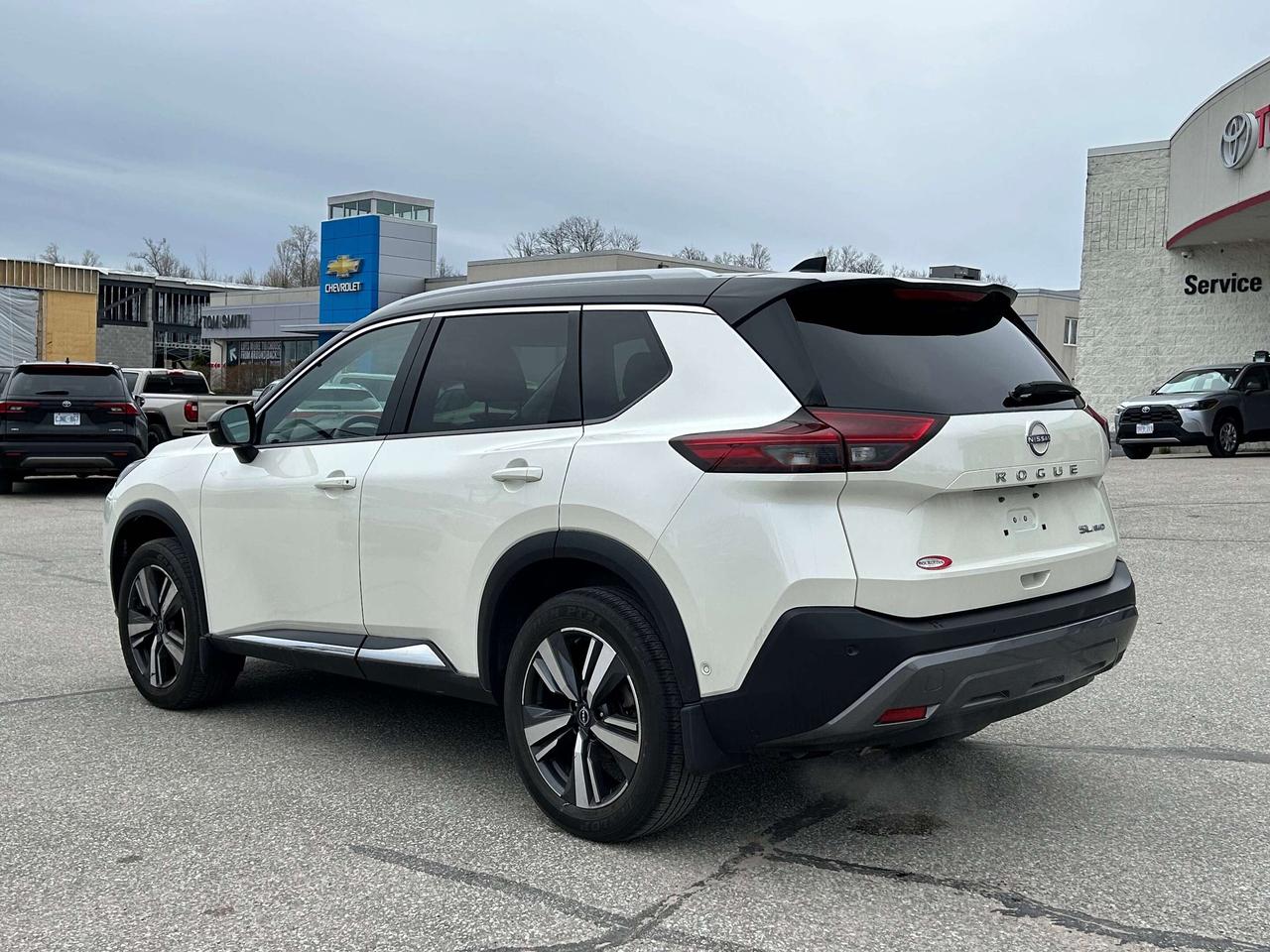 2023 Nissan Rogue SL   Moonroof Photo