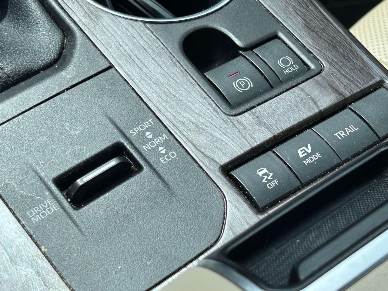 2020 Toyota Highlander LIMITED  Photo