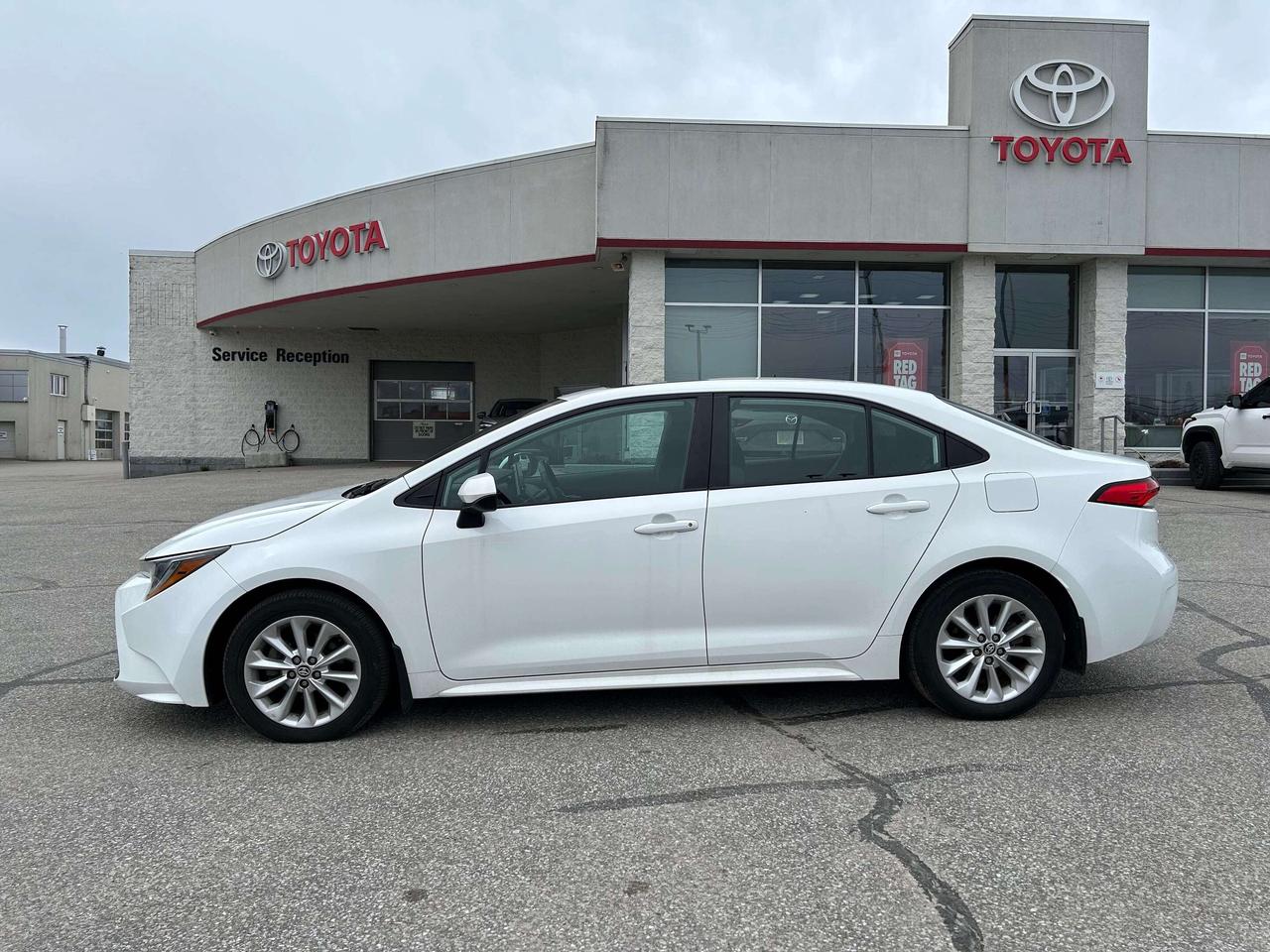 2020 Toyota Corolla LE Upgrade   Moonroof   Heated Wheel Photo