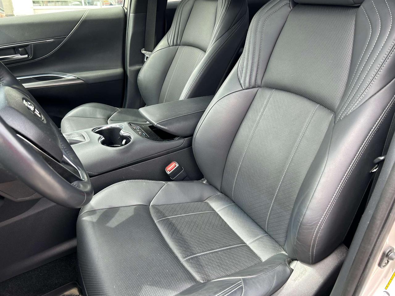 2021 Toyota Venza XLE Photo