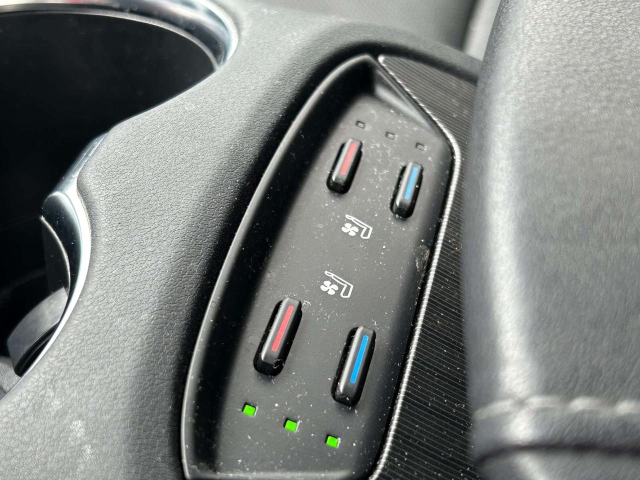 2021 Toyota Venza XLE Photo