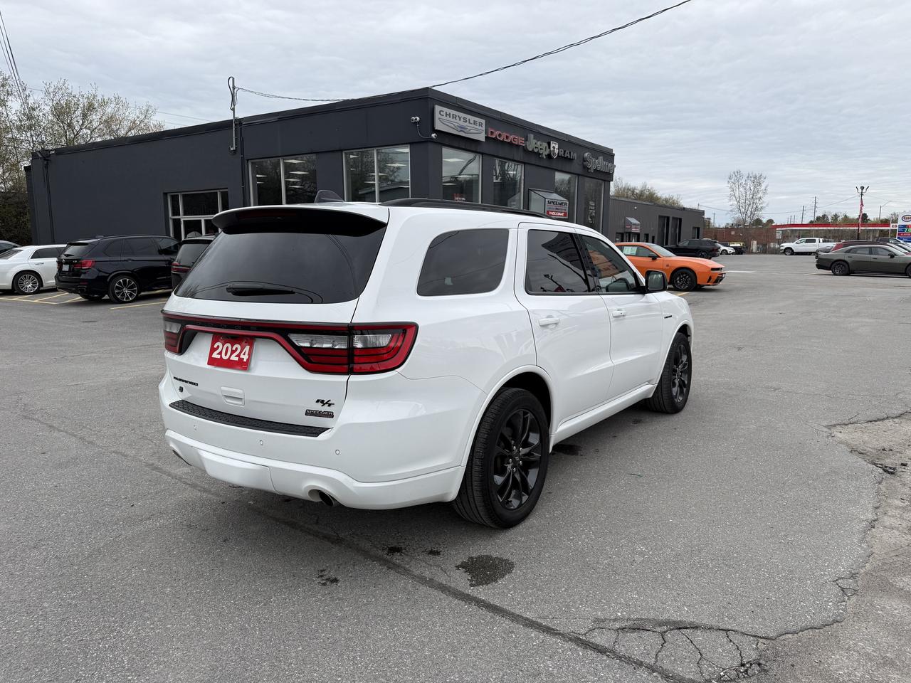 2024 Dodge Durango R-T AWD- Blacktop!  Sunroof! Photo4