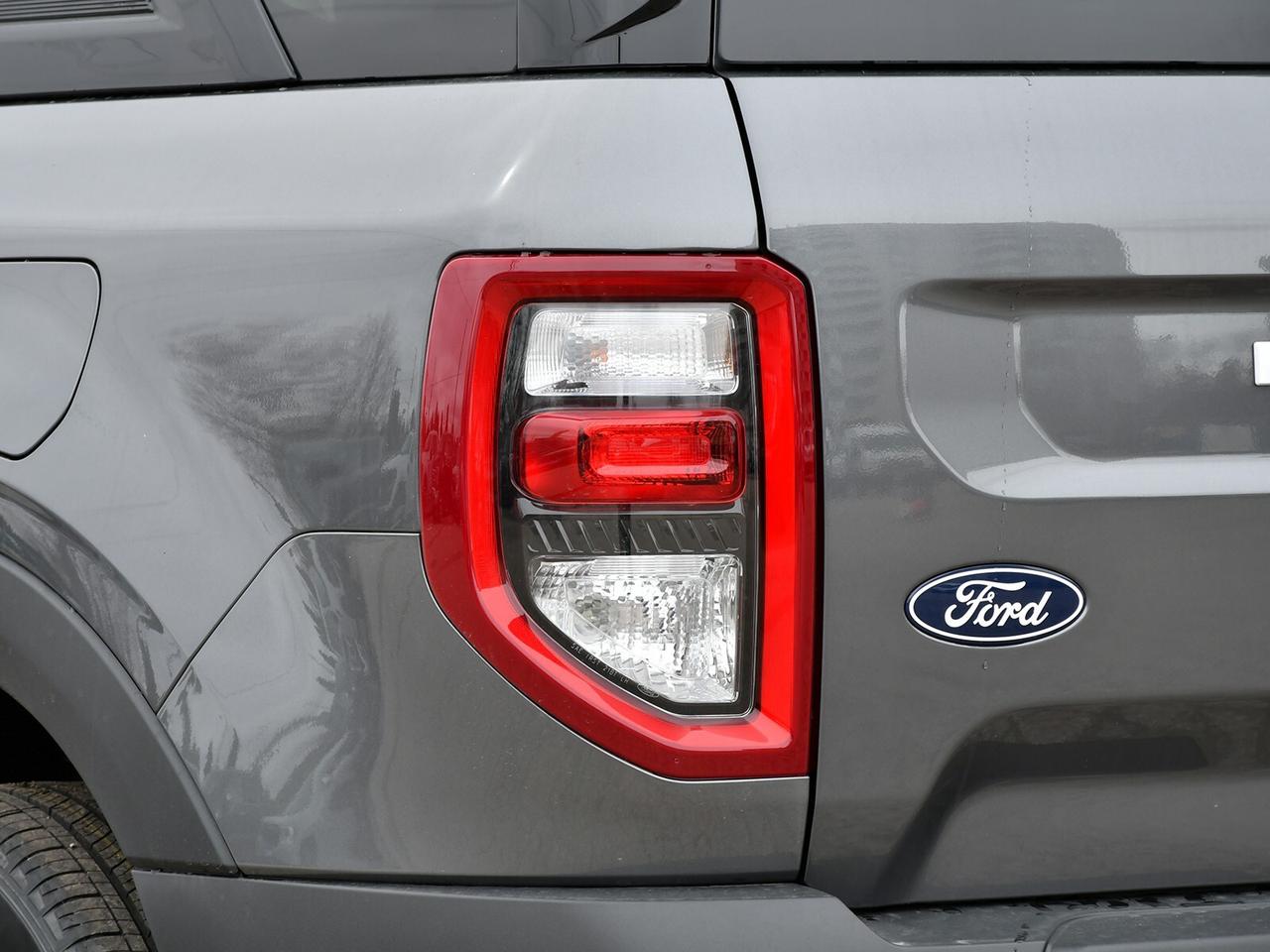 2026 Ford Bronco Sport Outer Banks 4x4 Photo