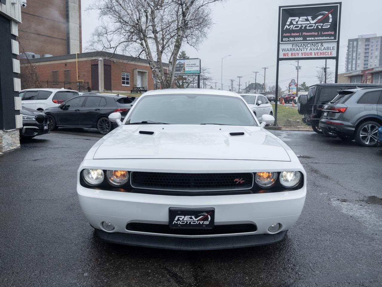 2012 Dodge Challenger R T Photo2