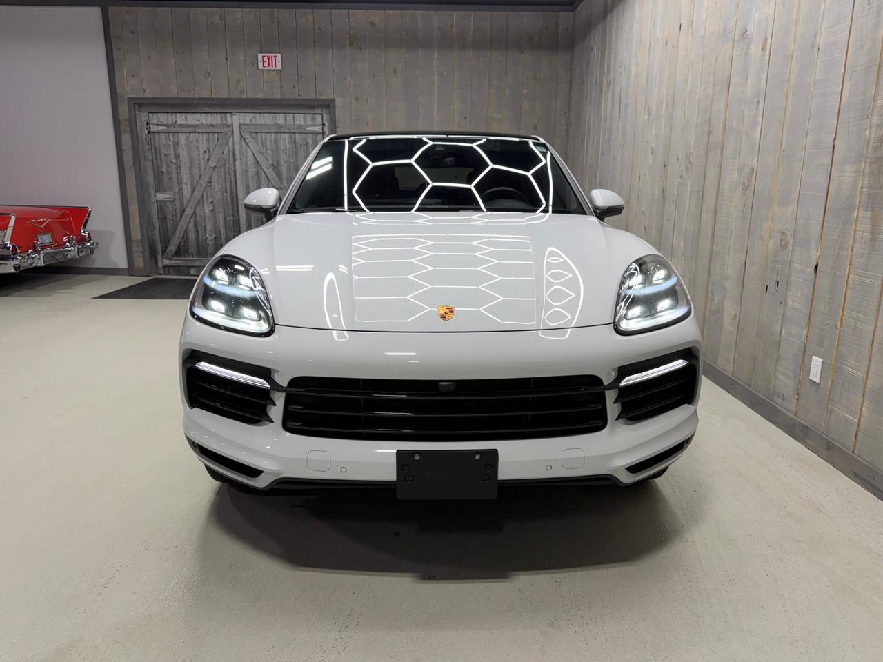 2020 Porsche Cayenne Coupe AWD Photo2