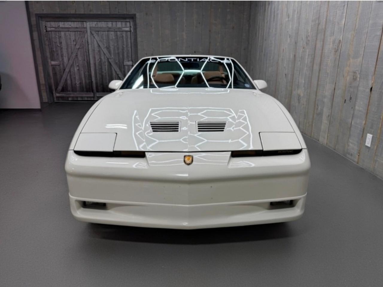 1989 Pontiac Firebird Trans Am GTA SE Turbo Official Pace Car Photo