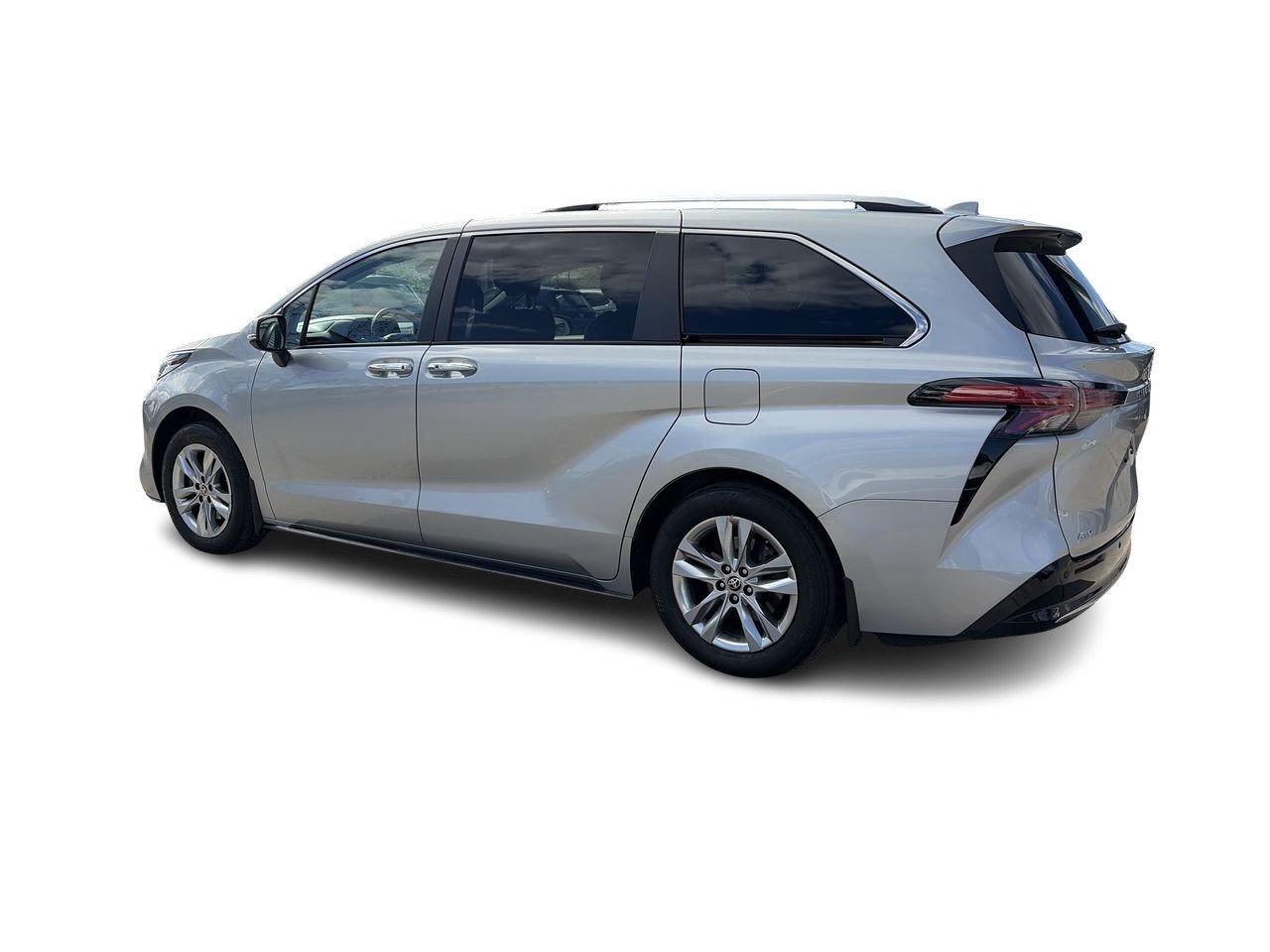 2022 Toyota Sienna Limited 7-Passenger 2 Tire Sets   7 Lthr Seats   3 Photo