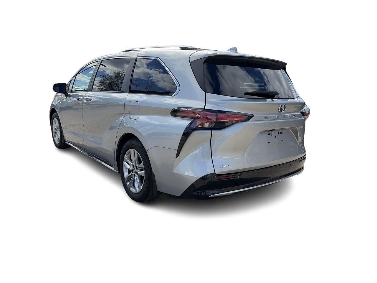 2022 Toyota Sienna Limited 7-Passenger 2 Tire Sets   7 Lthr Seats   3 Photo