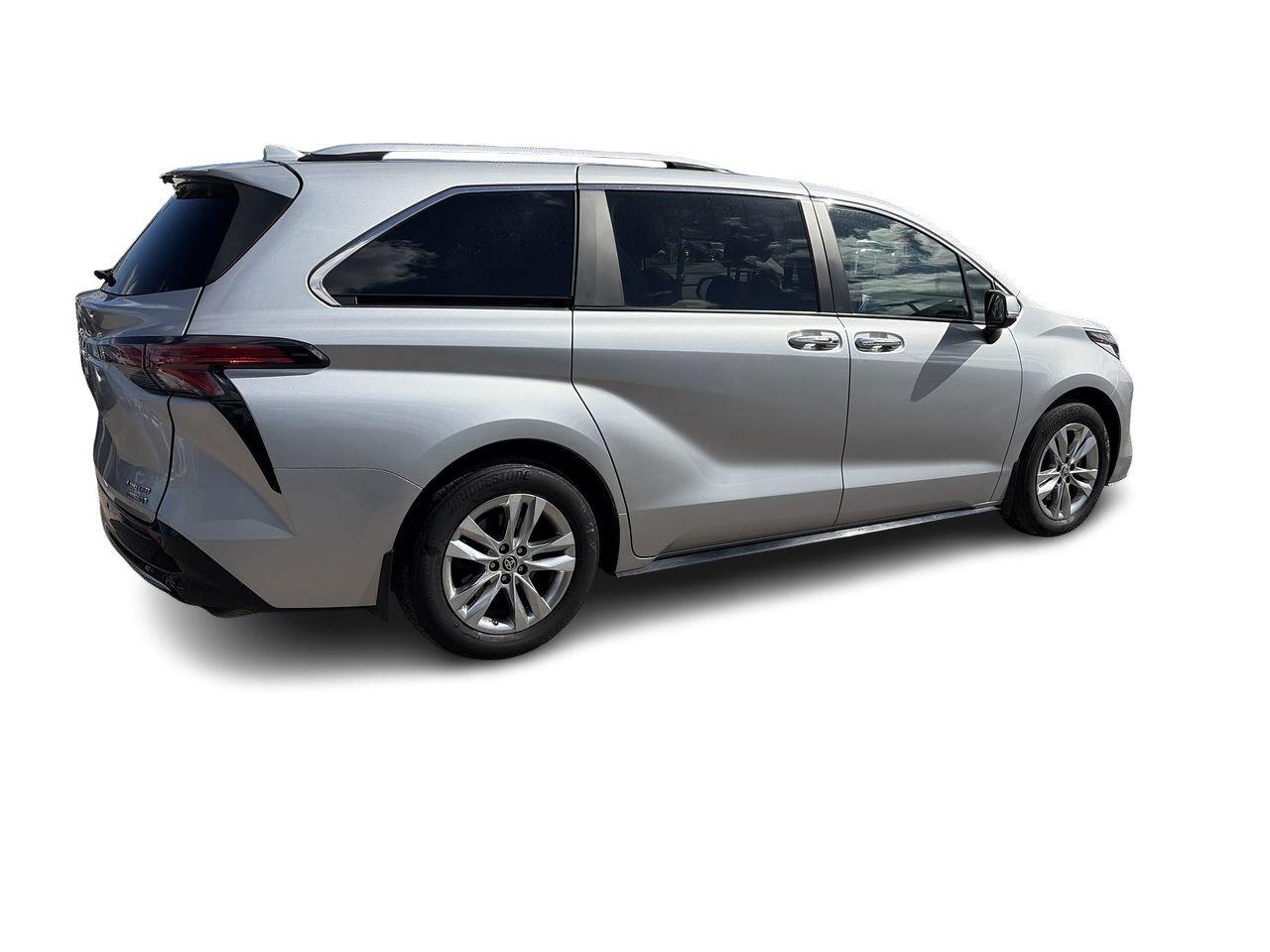 2022 Toyota Sienna Limited 7-Passenger 2 Tire Sets   7 Lthr Seats   3 Photo