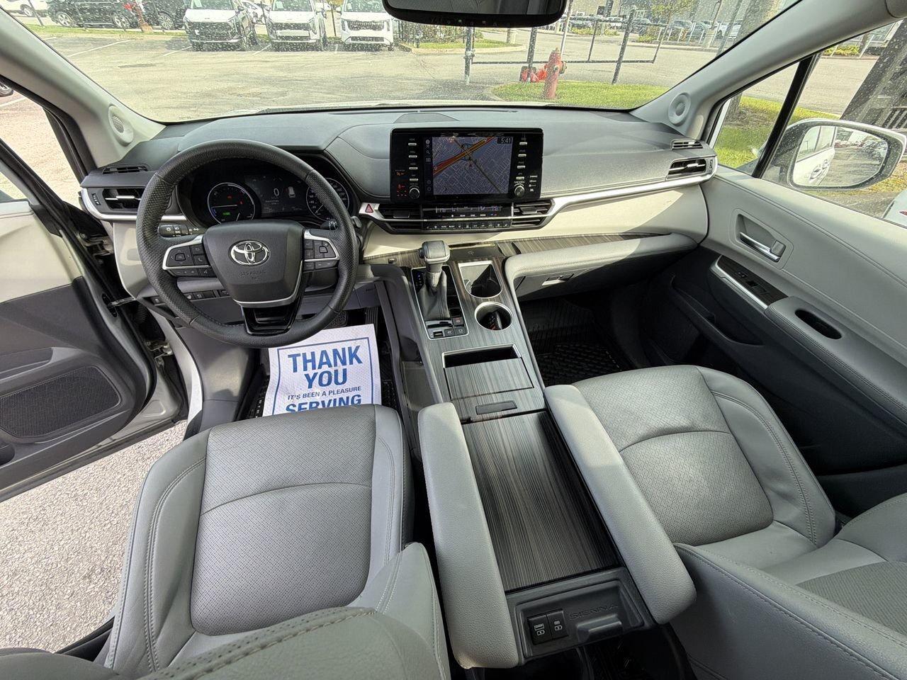 2022 Toyota Sienna Limited 7-Passenger 2 Tire Sets   7 Lthr Seats   3 Photo