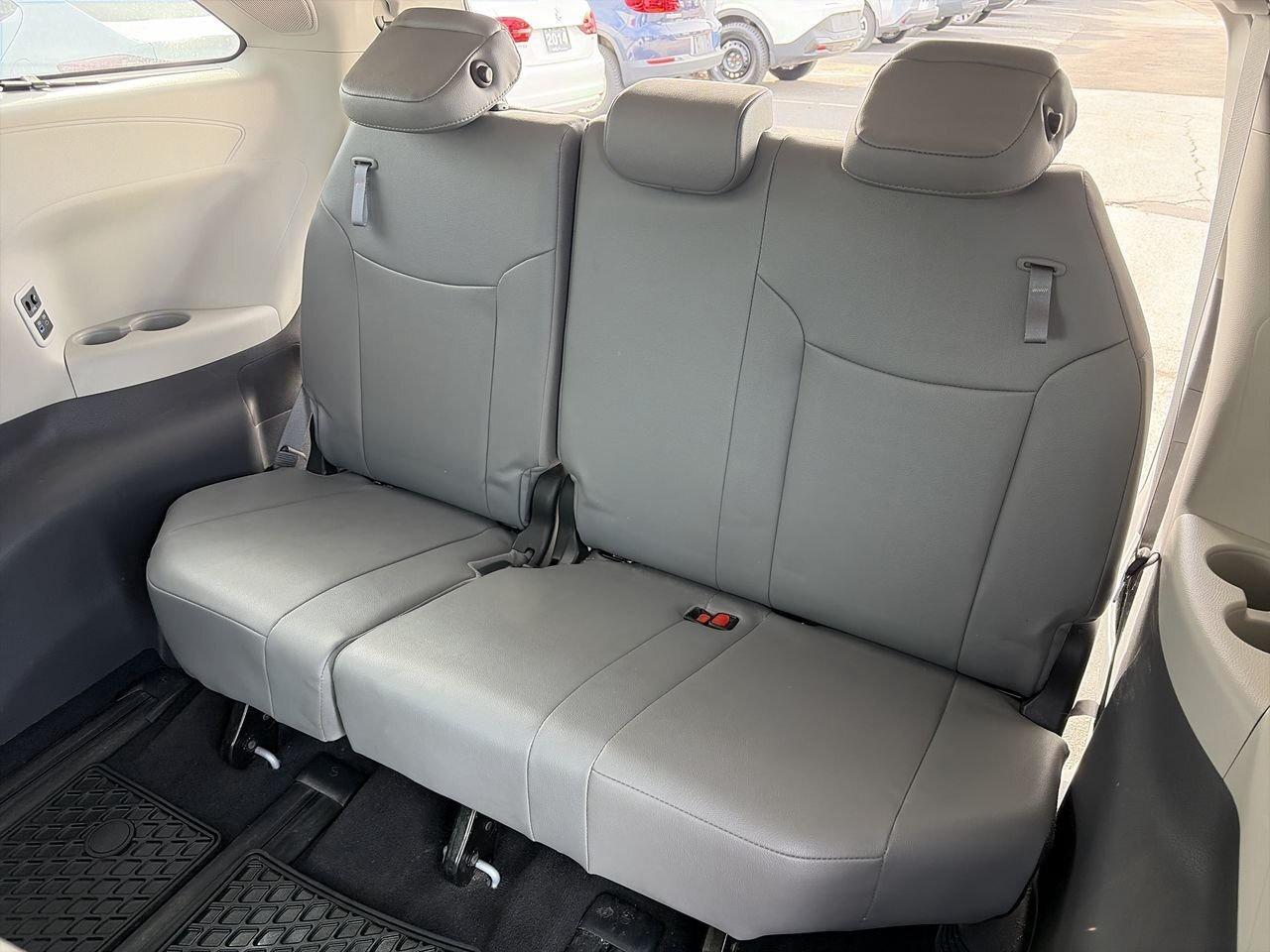2022 Toyota Sienna Limited 7-Passenger 2 Tire Sets   7 Lthr Seats   3 Photo