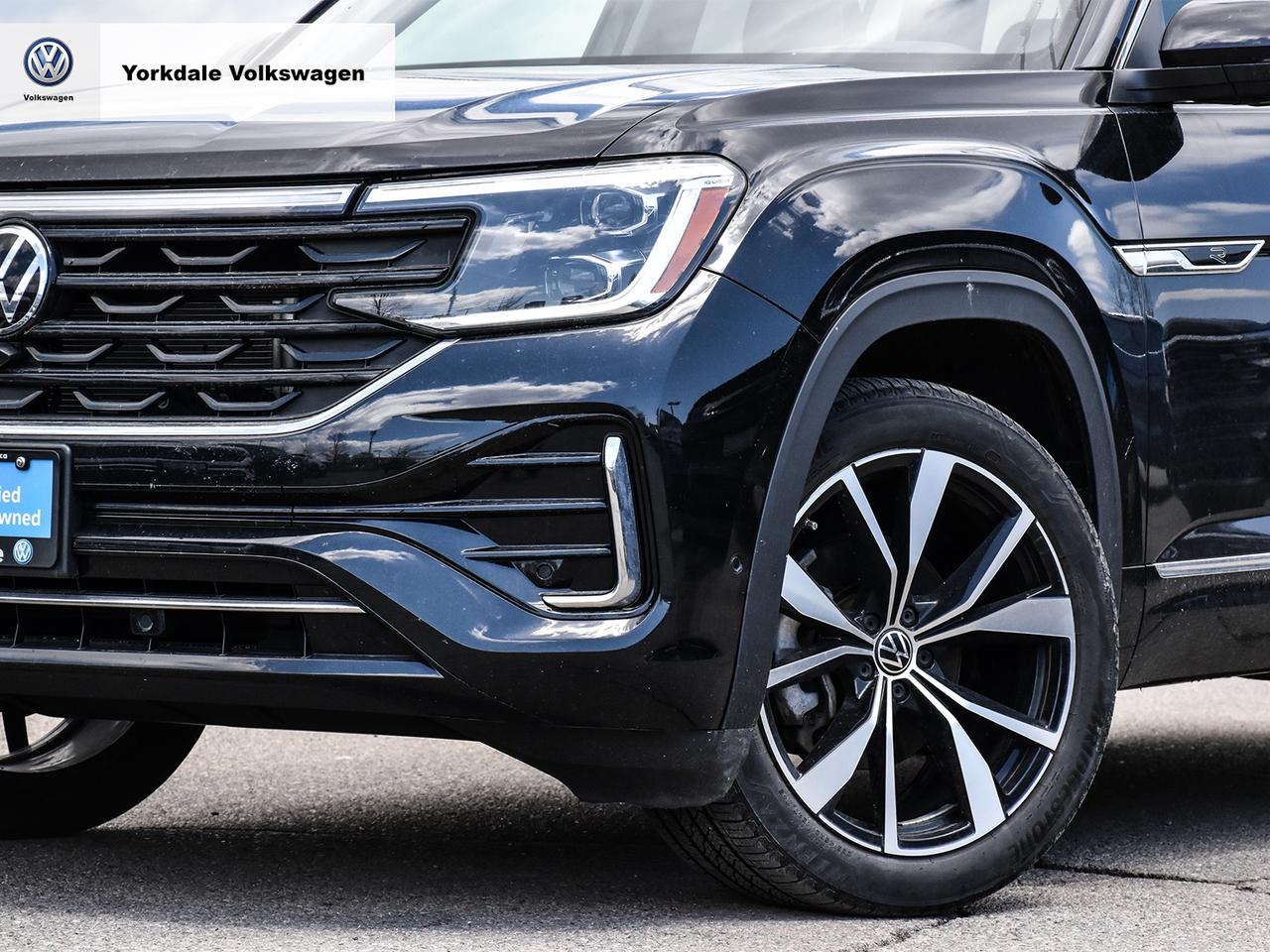 2024 Volkswagen Atlas EXECLINE Photo
