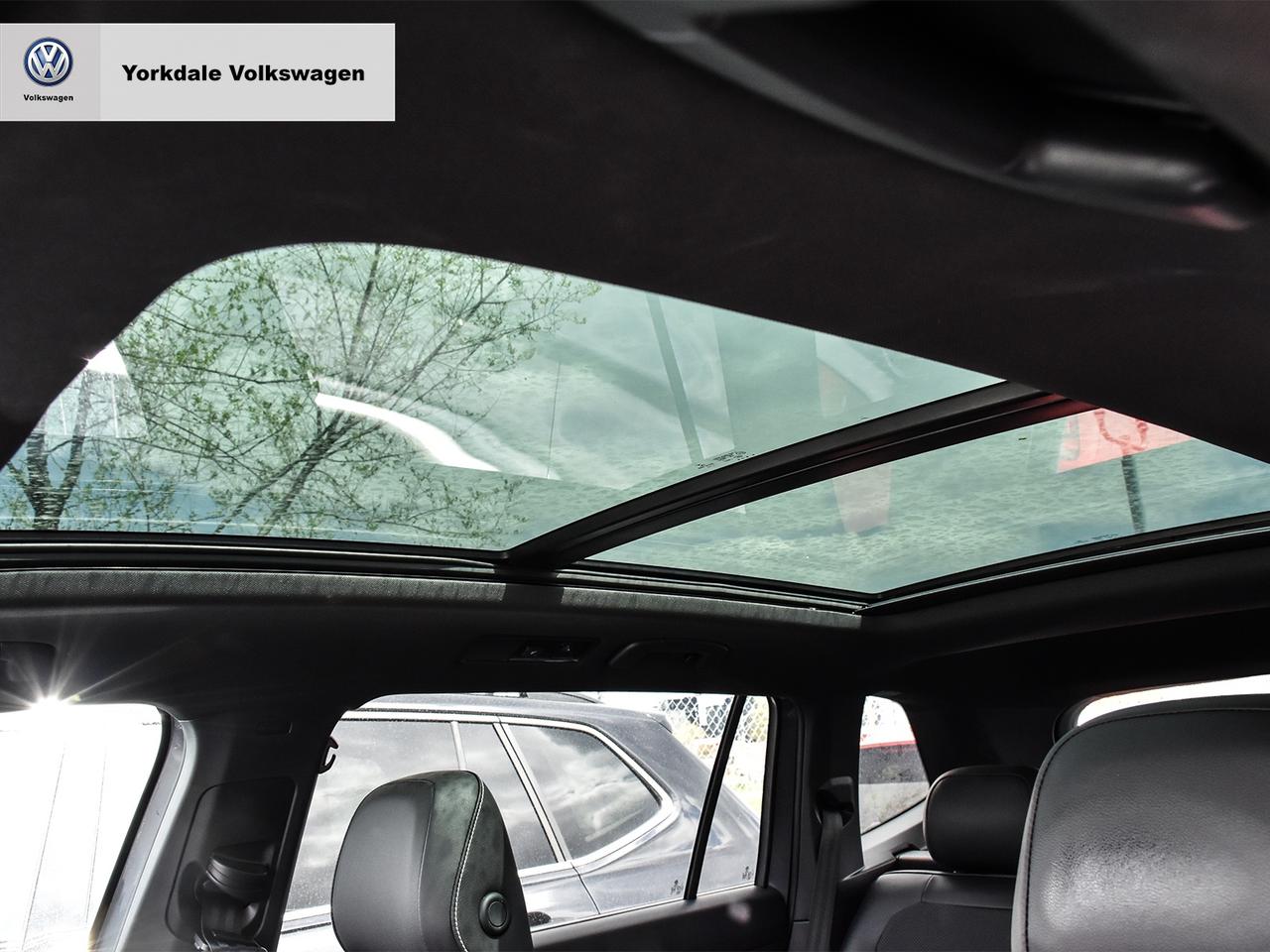 2022 Volkswagen Tiguan 4Motion Photo