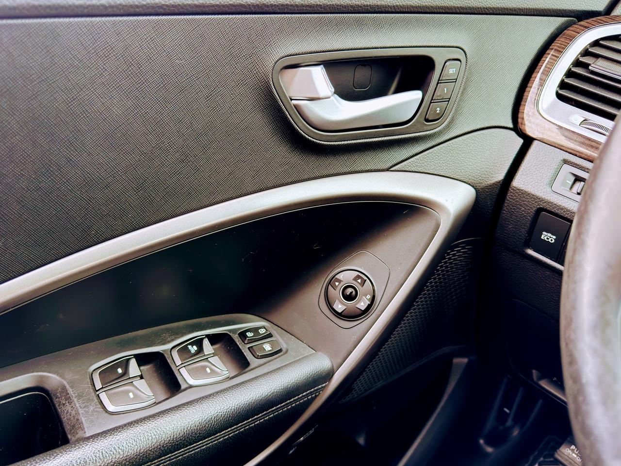 2013 Hyundai Santa Fe GLS Photo