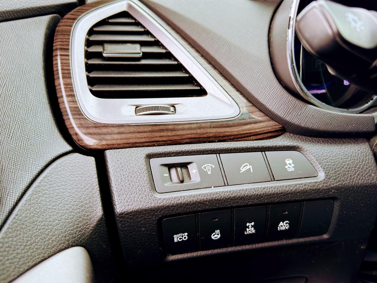 2013 Hyundai Santa Fe GLS Photo