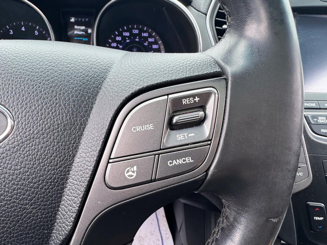 2013 Hyundai Santa Fe GLS Photo